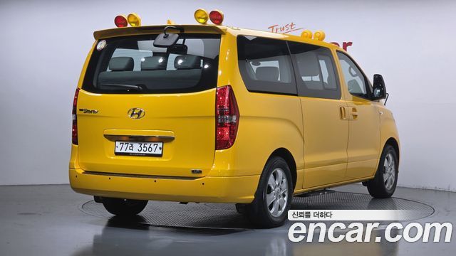 Hyundai Starex 2021 — photo 2