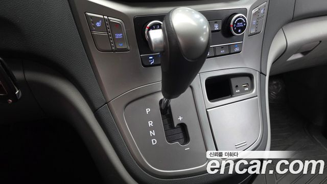 Hyundai Starex 2021 — photo 9