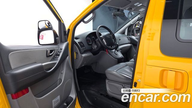 Hyundai Starex 2021 — photo 10