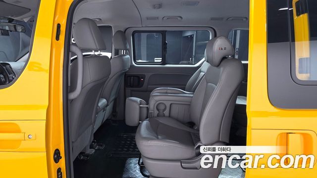 Hyundai Starex 2021 — photo 12