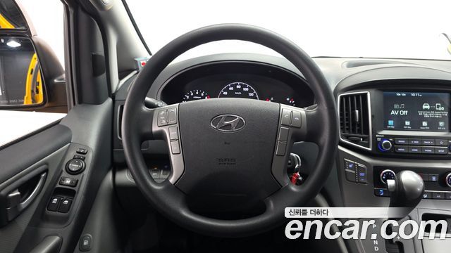 Hyundai Starex 2021 — photo 13