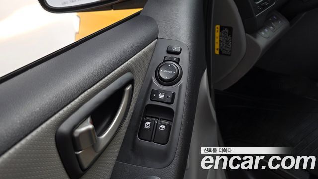 Hyundai Starex 2021 — photo 16