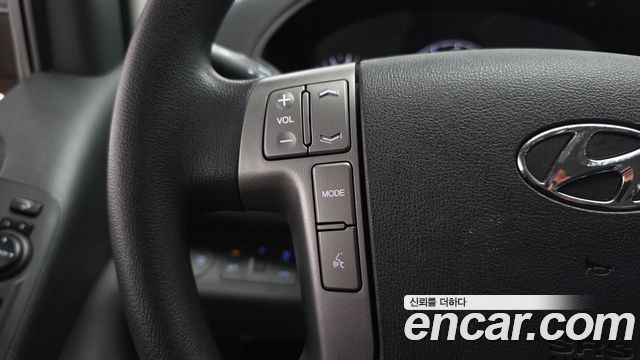 Hyundai Starex 2021 — photo 18