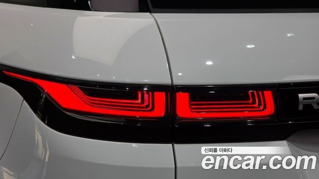 Land Rover Range Rover Evoque 2021 — photo 9