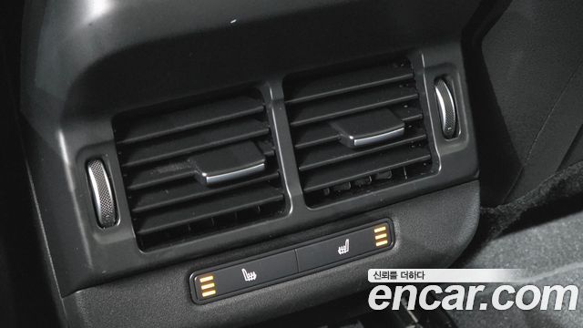 Land Rover Range Rover Evoque 2021 — photo 27