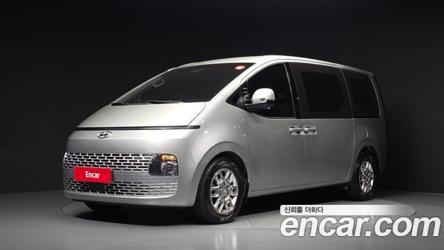 Hyundai Staria 2022 — photo 1