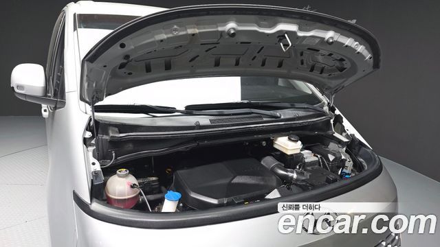 Hyundai Staria 2022 — photo 6