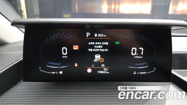 Hyundai Staria 2022 — photo 8