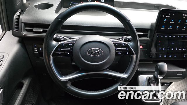 Hyundai Staria 2022 — photo 13
