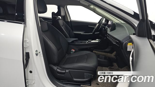 Kia EV6 2023 — photo 13