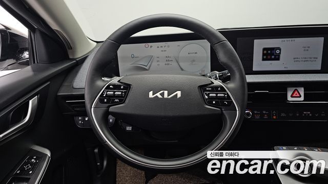 Kia EV6 2023 — photo 19