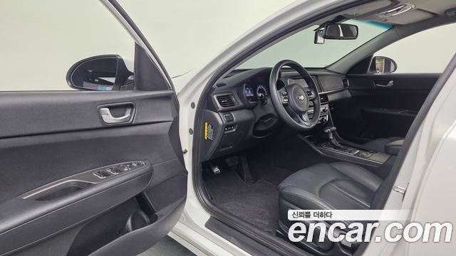 Kia K5 2018 — photo 13