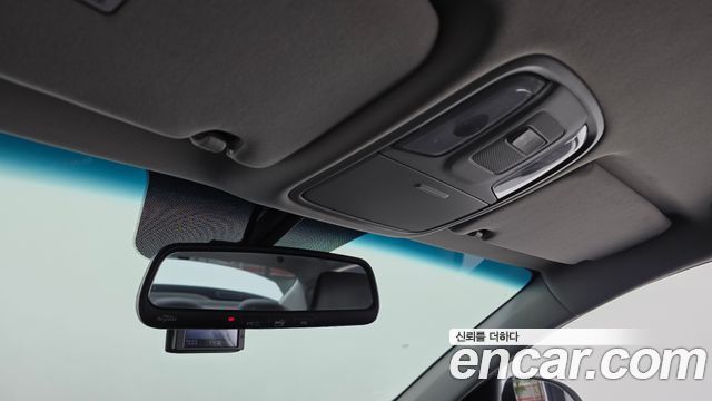 Kia K5 2018 — photo 24
