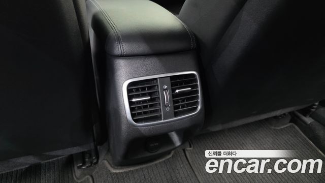 Kia K5 2018 — photo 25