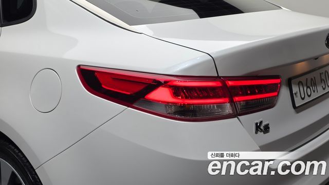 Kia K5 2018 — photo 9