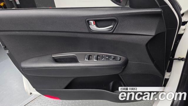 Kia K5 2018 — photo 14