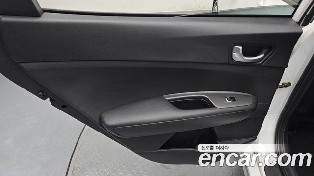 Kia K5 2018 — photo 15