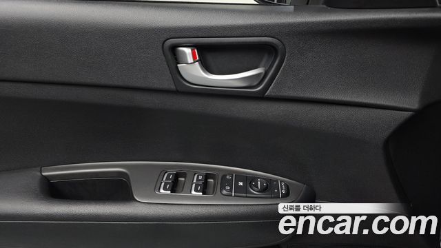 Kia K5 2018 — photo 28