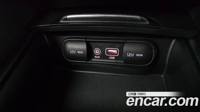 Kia K5 2018 — photo 29