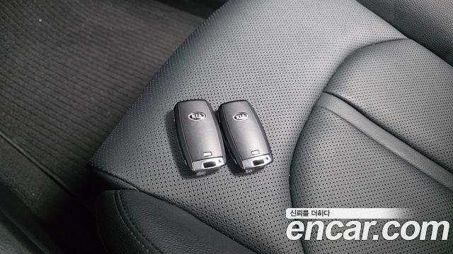 Kia K5 2018 — photo 30