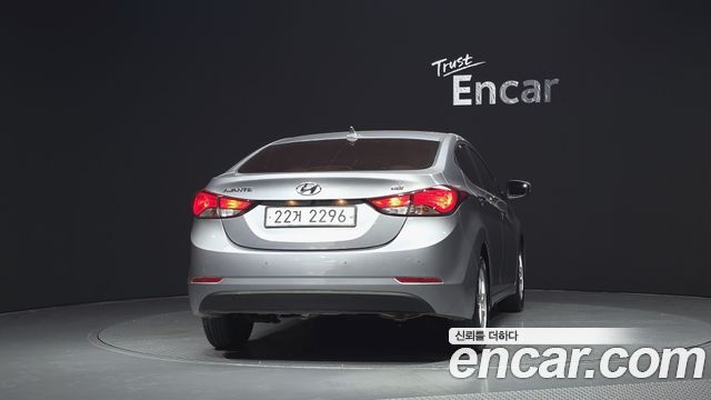 Hyundai AVANTE 2015 — photo 4