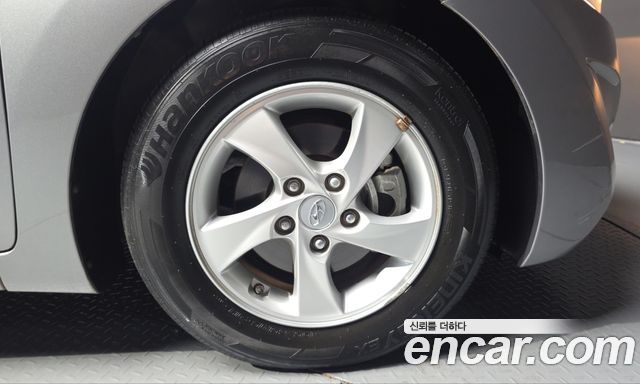 Hyundai AVANTE 2015 — photo 7