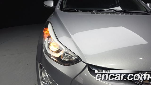Hyundai AVANTE 2015 — photo 8