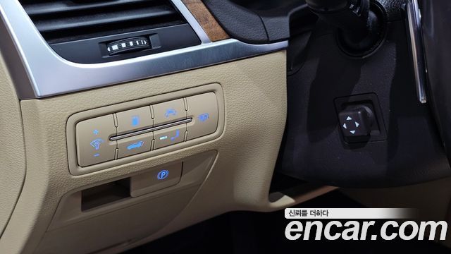 Genesis G80 2017 — photo 16