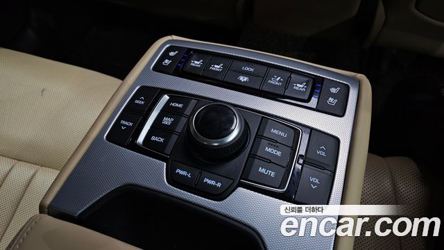 Genesis G80 2017 — photo 17