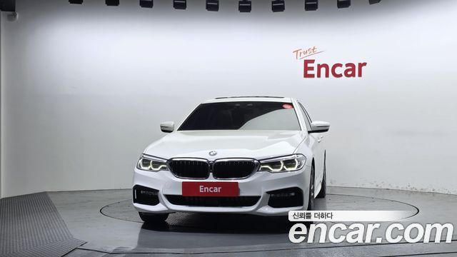 BMW 5-Series 2018 — photo 3