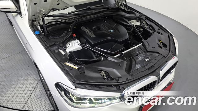 BMW 5-Series 2018 — photo 6
