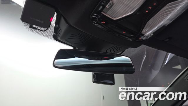 BMW 5-Series 2018 — photo 19