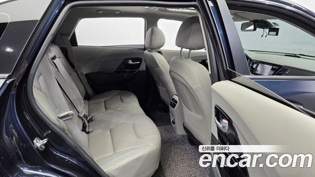Kia Niro 2019 — photo 18