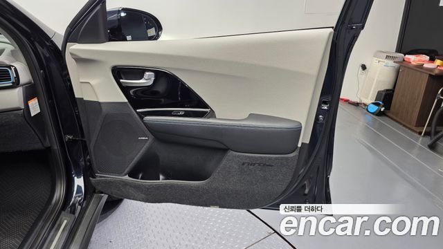 Kia Niro 2019 — photo 14