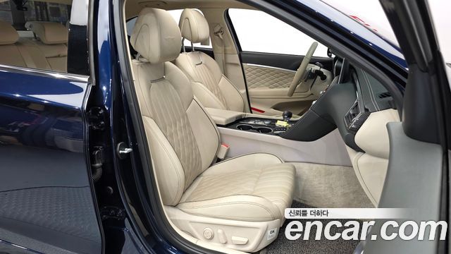 Genesis G70 2020 — photo 11