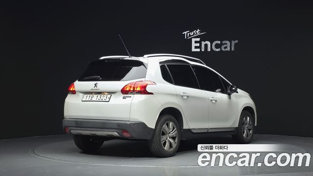 Peugeot 2008 2015 — photo 2