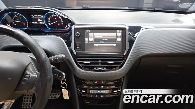 Peugeot 2008 2015 — photo 14