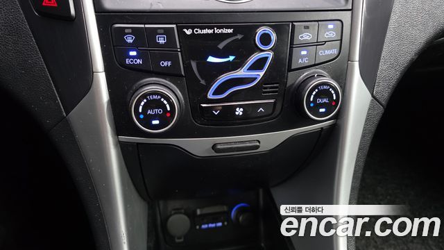 Hyundai Sonata 2012 — photo 22