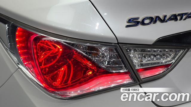 Hyundai Sonata 2012 — photo 9