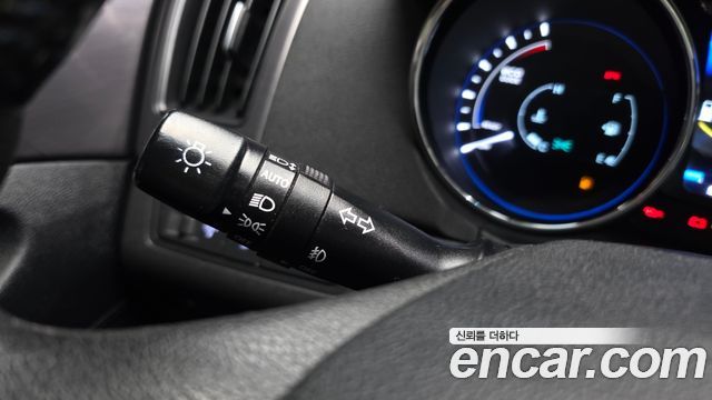 Hyundai Sonata 2012 — photo 29