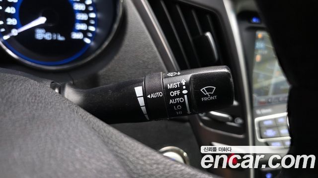 Hyundai Sonata 2012 — photo 30