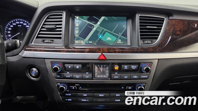 Hyundai Genesis 2016 — photo 18