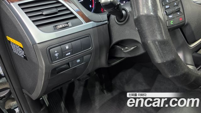Hyundai Genesis 2016 — photo 24