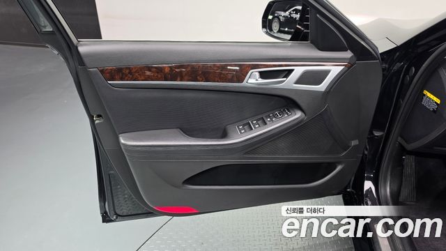 Hyundai Genesis 2016 — photo 14