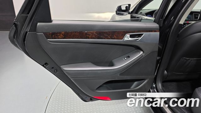 Hyundai Genesis 2016 — photo 15
