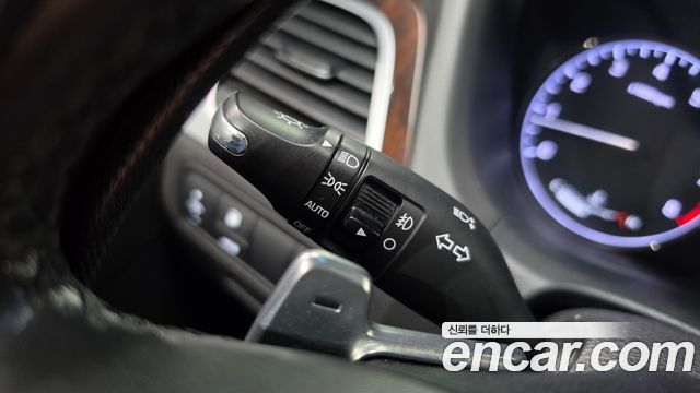 Hyundai Genesis 2016 — photo 28