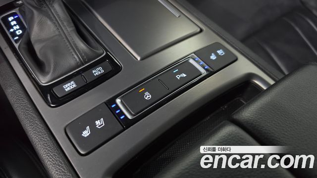 Hyundai Genesis 2016 — photo 29