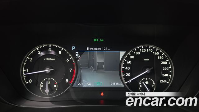 Genesis G90 2019 — photo 11