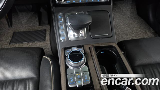 Genesis G90 2019 — photo 12