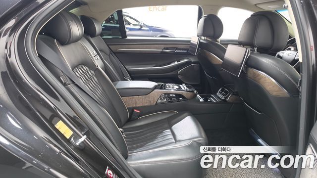 Genesis G90 2019 — photo 17